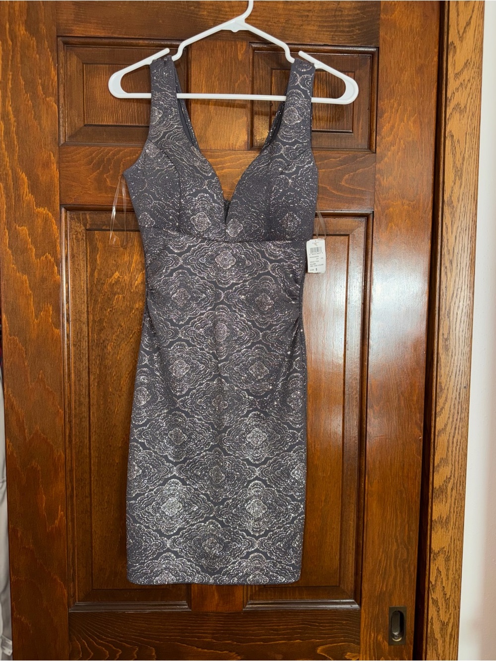 Windsor Sleeveless V-Neck Jacquard Sheath Dress in Charcoal Gray